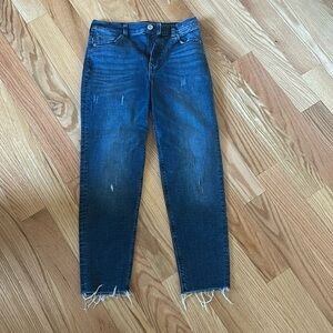 Girlfriend cut jeans